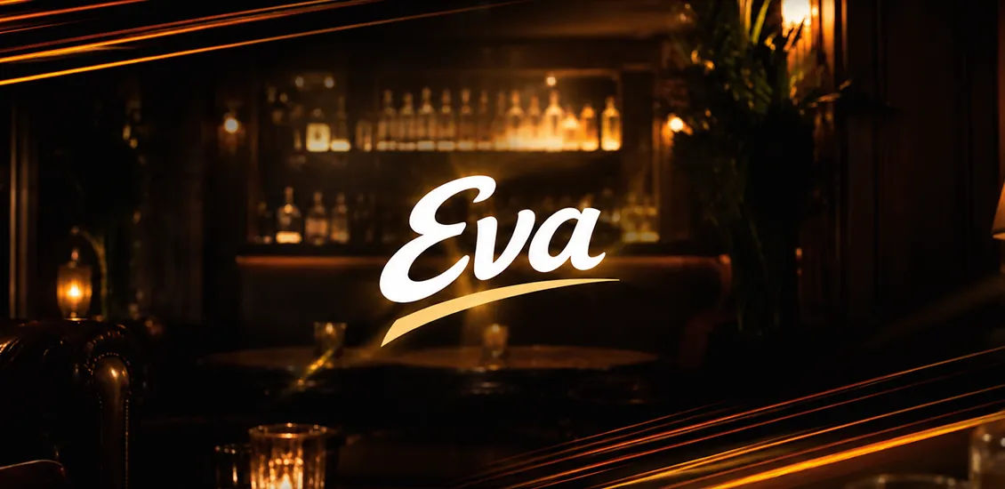 Главная страница казино EVA с тёмным интерфейсом, разделами бонусов, программой лояльности и каталогом игр.